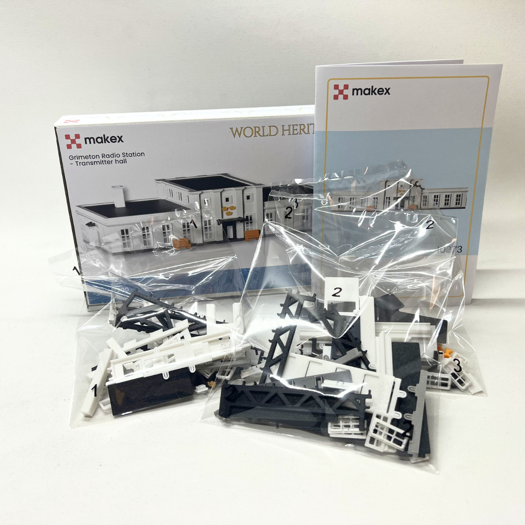 Grimeton Sändarsal Byggsats (Skala 1:200) – Set 10373 | MAKEX